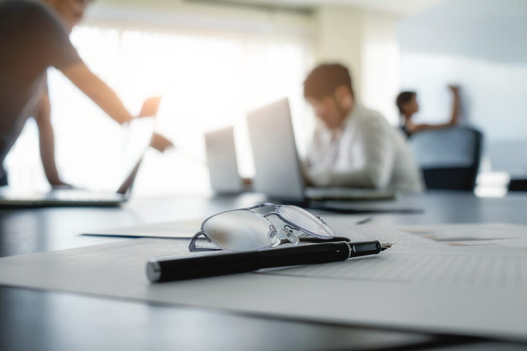 asesoría ayudando a empresa con gestión de trabajadores